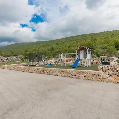 Villa Hill Stars, Makarska- Slivno *
