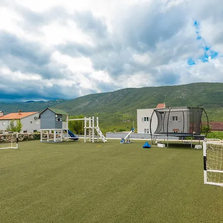 Villa Hill Stars, Makarska- Slivno Slivno (Split-Dalmatia)