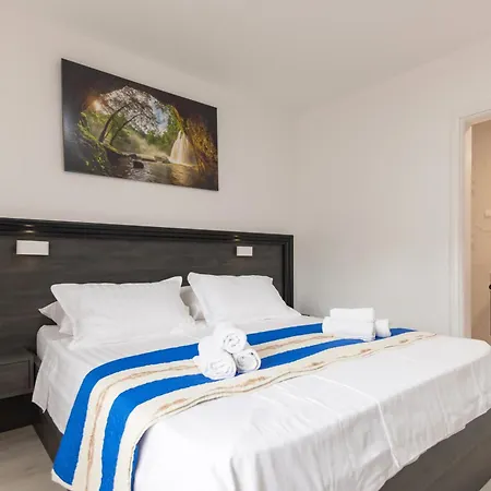 Hill Stars, Makarska- Slivno * Slivno (Split-Dalmatia)