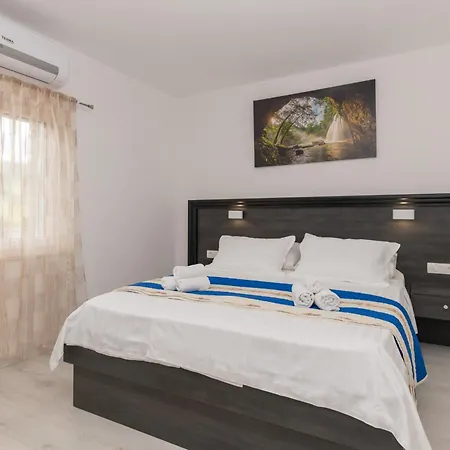 Villa Hill Stars, Makarska- Slivno *