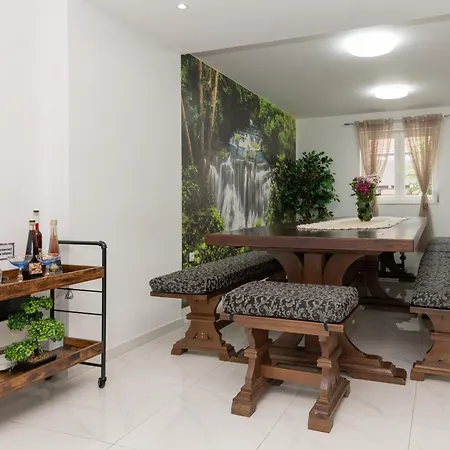 Hill Stars, Makarska- Slivno * Slivno (Split-Dalmatia)