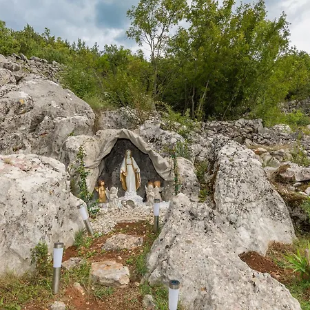 Hill Stars, Makarska- Slivno * Slivno (Split-Dalmatia)